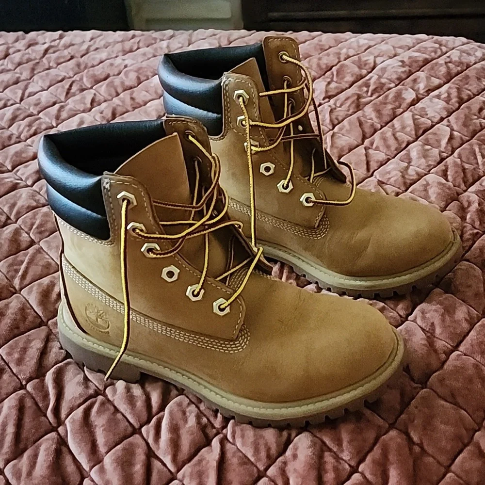Timberland boots 6.5M - Picture 4 of 6